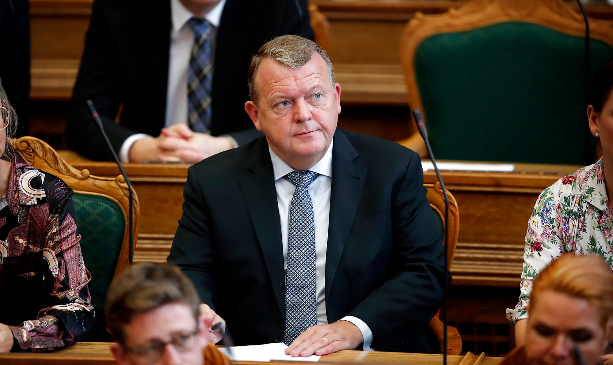 Hør Lars Løkke Rasmussen og Anders Lund Madsen diskutere regeringens corona-politik i nyeste afsnit af Lund & Løkke på Talk Town. Lars Løkke Rasmussen