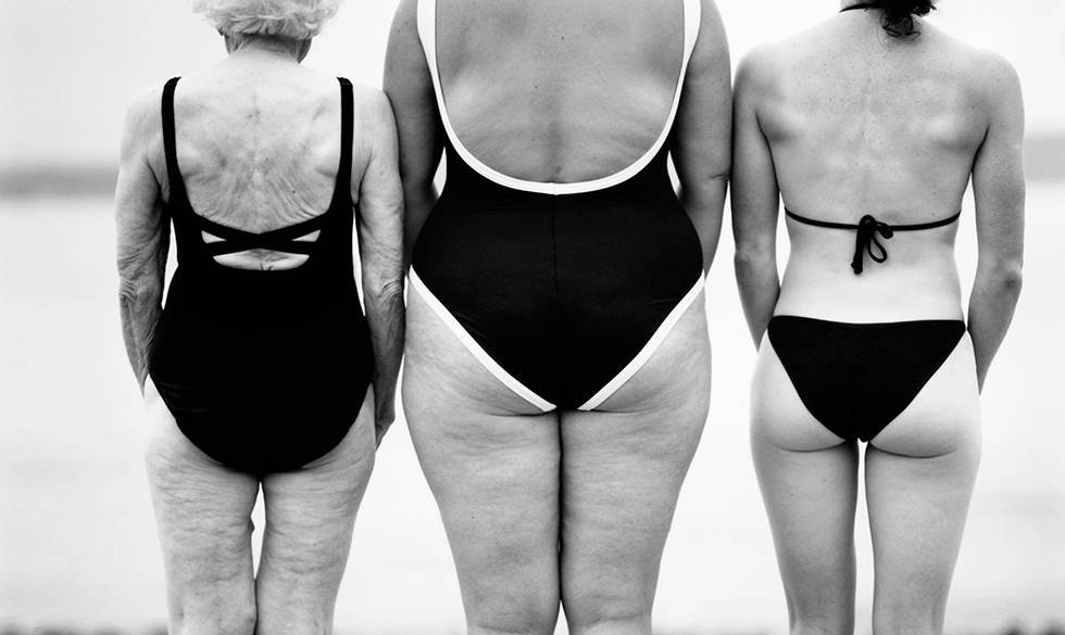 “Din krops spændstighed bliver bedre, når du træner. Al slags sport gavner – og særligt gode er styrketræning, svømning og lange gåture, når det kommer til cellulite. ” Cellulite
