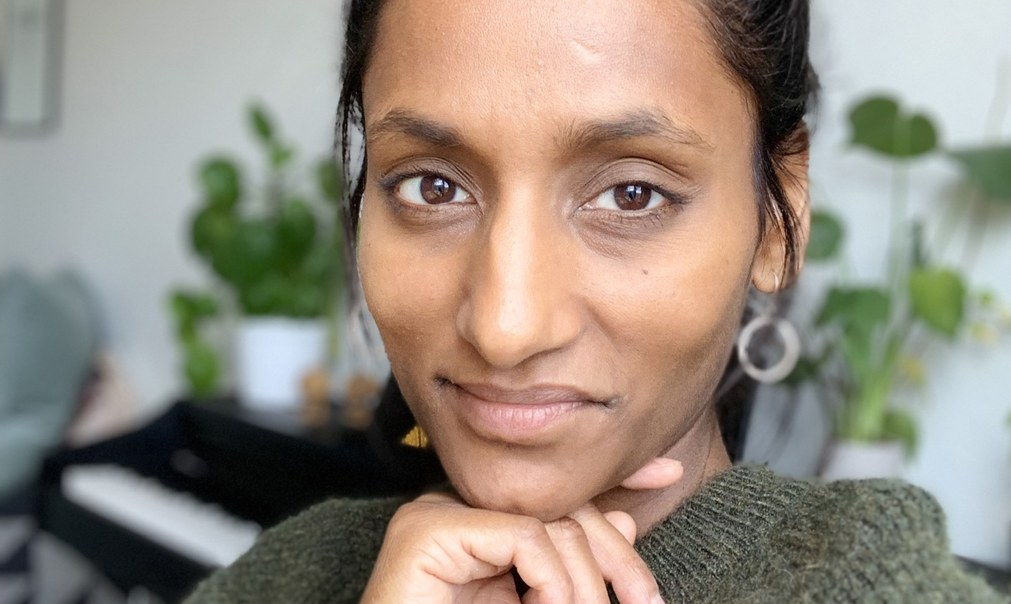 38-årige Sandra Kumuduni Larsen er en af dem, der oplever, at coronatidens isolation gør det ekstra svært at tøjle sin spiseforstyrrelse. Sandra om spiseforstyrrelse og corona