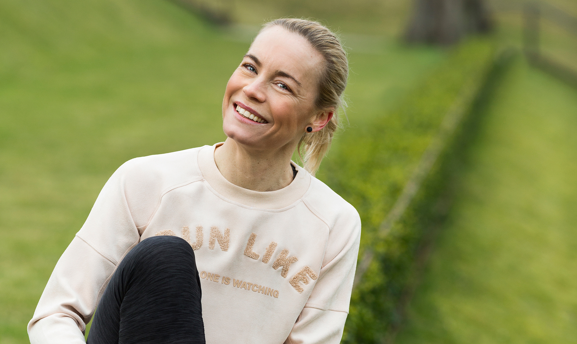 Hør Anne Mette Rasmussens ærlige og rørende fortælling om at blive pludselig forladt efter 10 års ægteskab i podcasten: "Pludselig forladt: Når ægtemand bliver til eksmand." Find den i appen Talk Town. Anne Mette blev pludselig forladt af sin mand en søndag eftermiddag: Sådan kom jeg igennem krisen