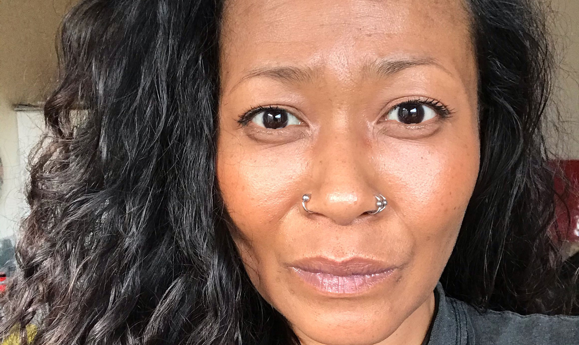45-årige Mica Oh mener, at det er på tide, at vi også taler højt om den racisme, der lever i Danmark, men som mange har accepteret, fordi det bare er "hyggeracisme", siger hun. Mica Oh