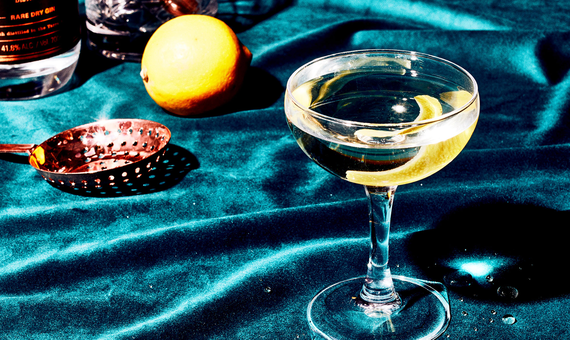 Bartender: Daniel Dam. Styling: Agnes Buch. Retouch: Klaus Rudbæk. Martini Dry