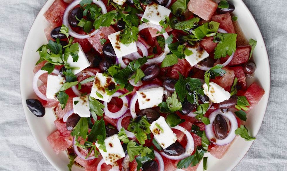 Vandmelonsalat med mynte, feta og oliven