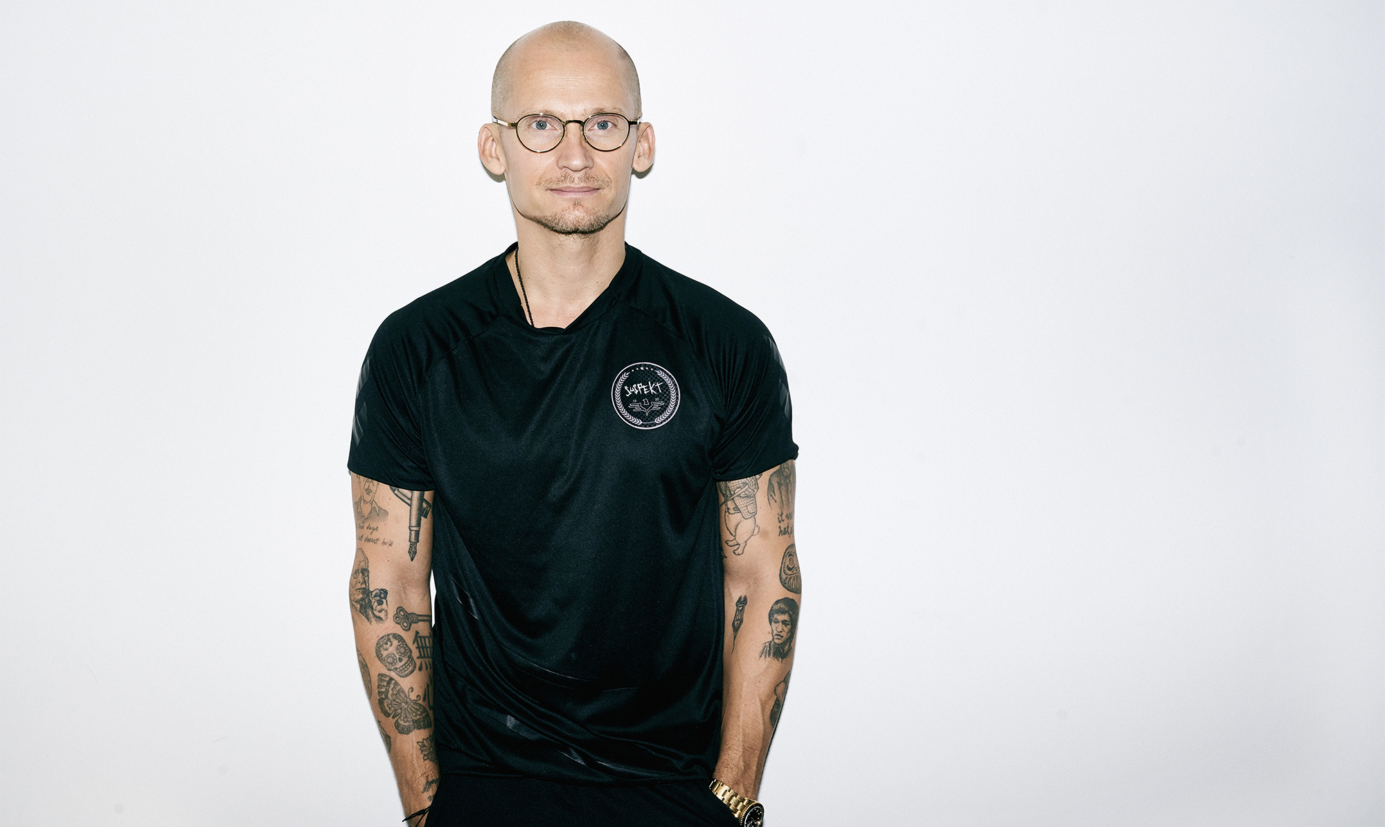 Christian Stadil har 40 tatoveringer fordelt over arme og ryg, og her fortæller ham om dem.