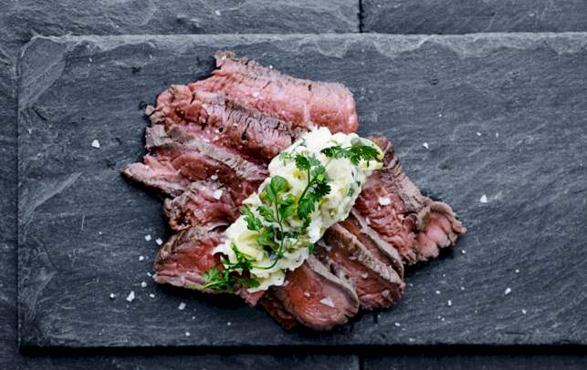 Steak med selleriremoulade Steak med selleriremoulade