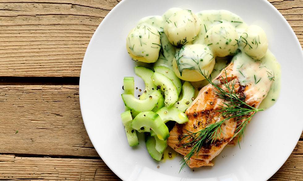 Laksefilet med dild-hollandaise. Laksefilet med dild-hollandaise