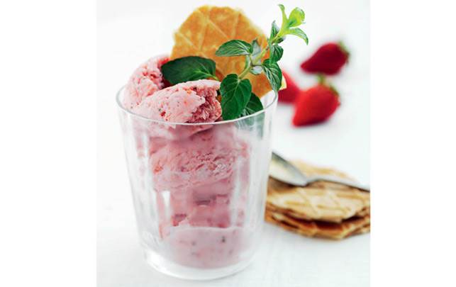 Jordbæris dessert