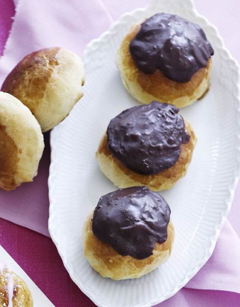 Fastelavnsboller med mokka og chokolade