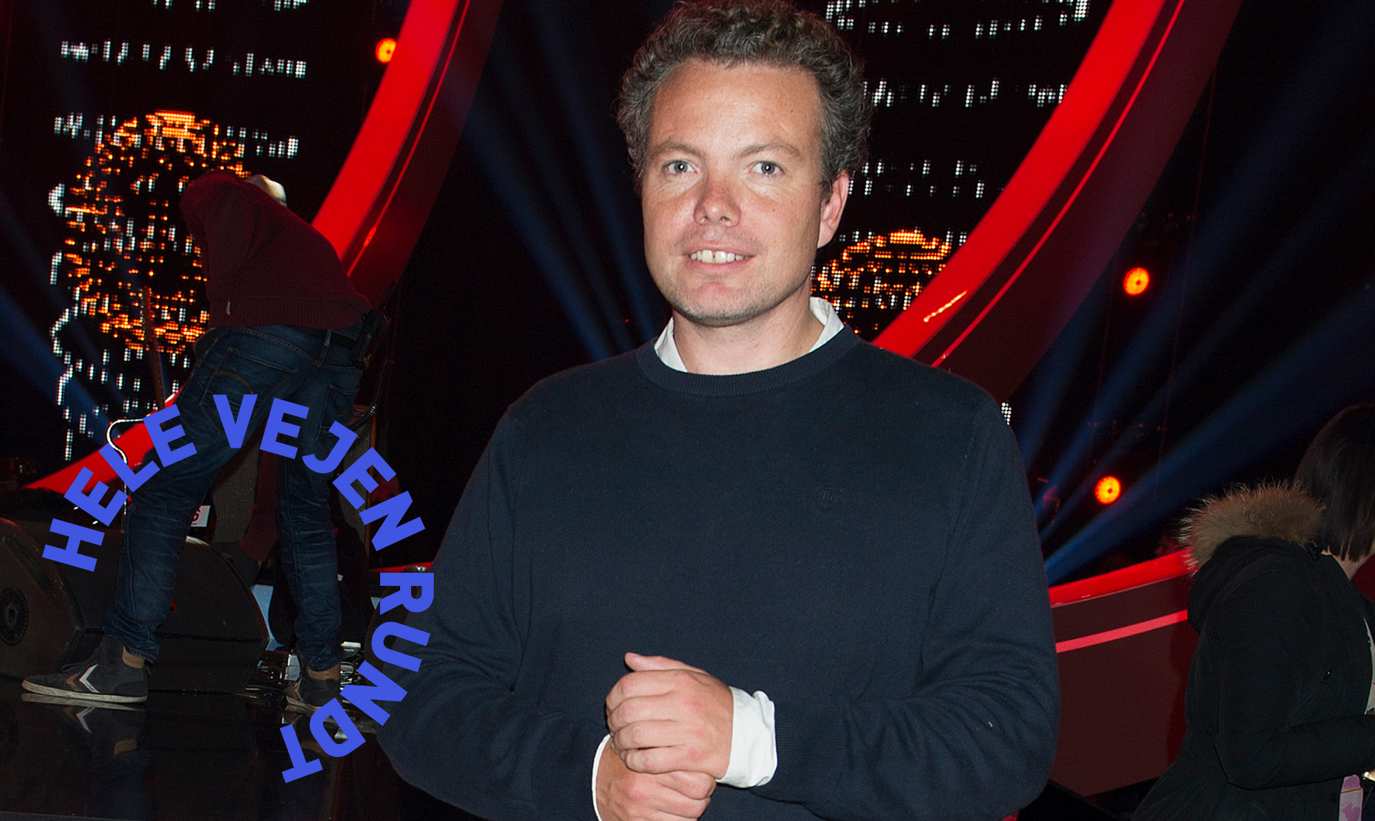 Rasmus Nørh gæster det nyeste afsnit af Hendes Verdens podcast "Hele vejen rundt" i podcast-appen Talk Town. Rasmus Nørh