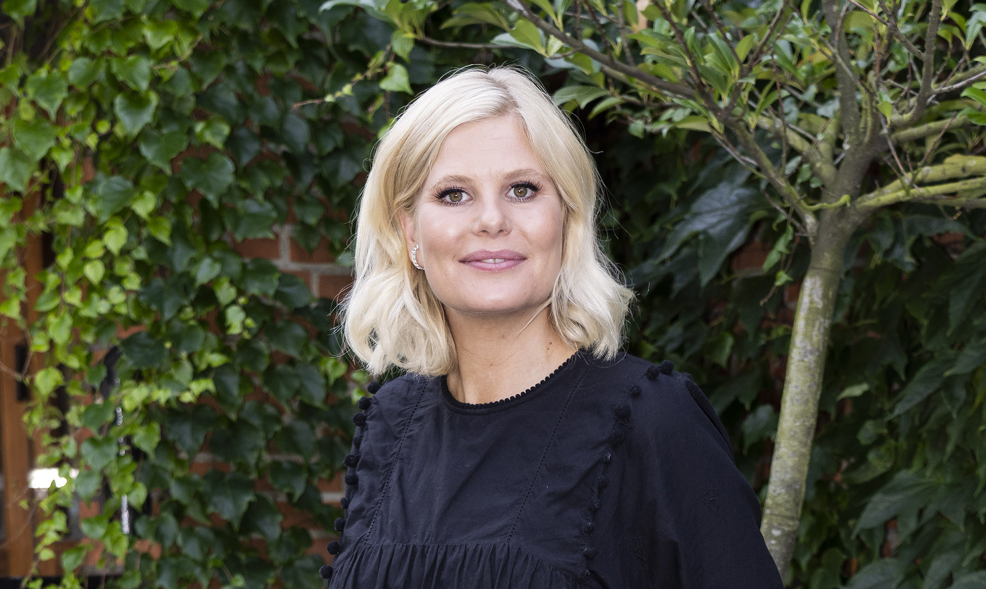 "Jeg tudede helt vildt og følte mig så set og hørt", fortæller Sofie Linde til fagbladet Journalisten. Sofie Linde taler ud efter mediestorm: ”Dét havde jeg simpelthen ikke set komme”