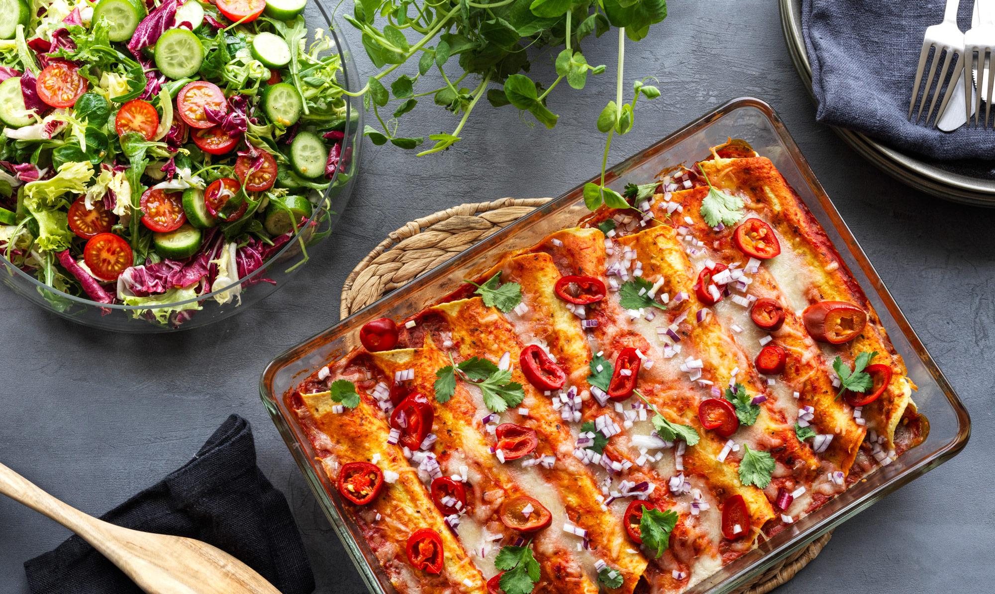 Skøn middag! Enchiladas med kødsovs, tomatsovs og ost