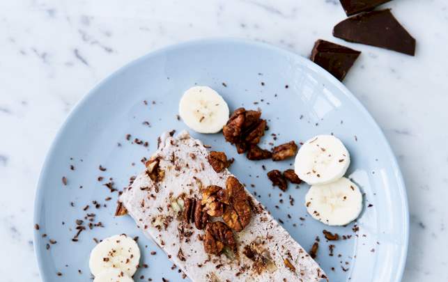 Sådan laver du kokos-banan-parfait Få opskriften på kokos-banan-parfait