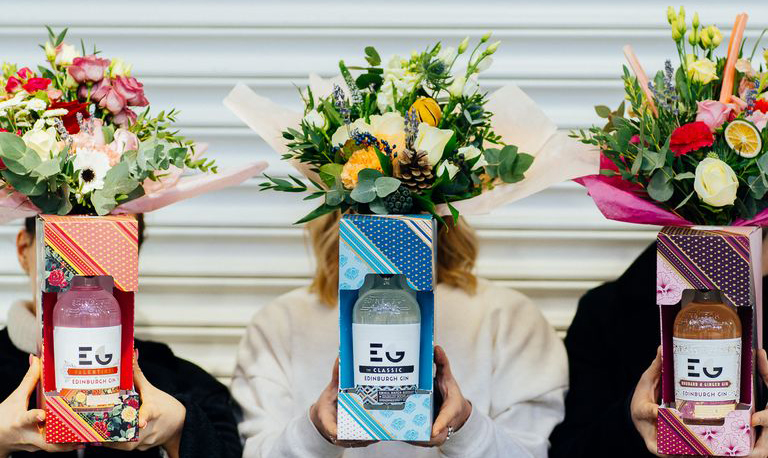 Årets fineste buket er med gin. Og vi er fans! Ginbuket til valentinsdag