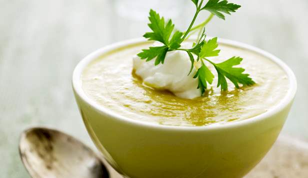 Rodfrugtsuppe med æble Opskrift på rodfrugtsuppe med æble