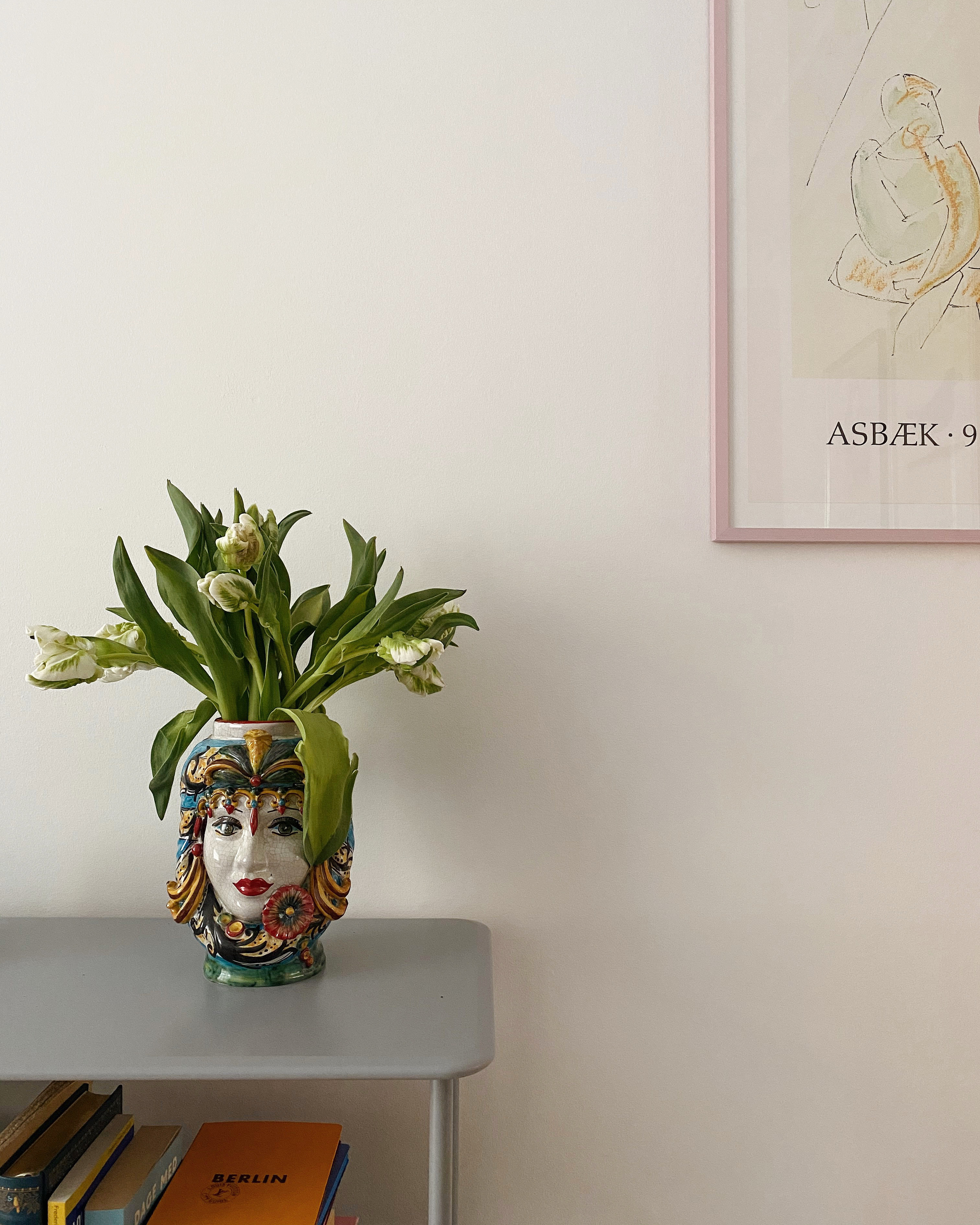 Vasen er fra Casa Ceramiche.