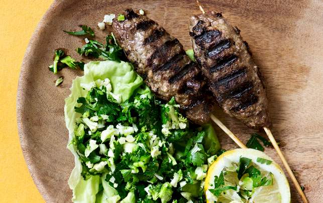 Kebab med blomkåls-'couscous' Opskrift på kebab med blomkåls-'couscous'
