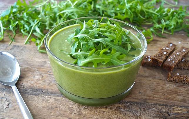 Suppe fyldt med sunde vitaminer