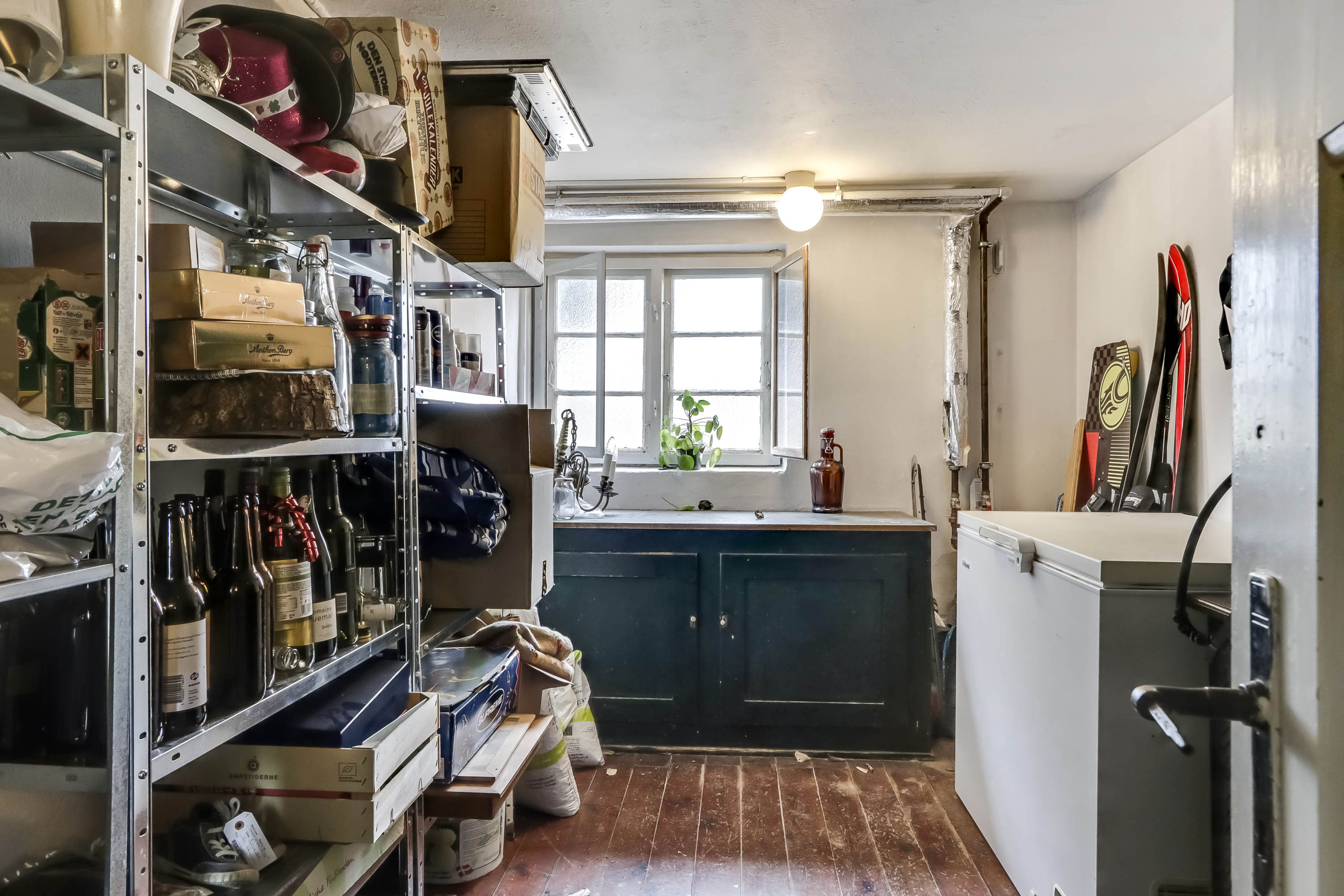 I kælderen er det planen at Jørgen skal have et ølbryggeri.