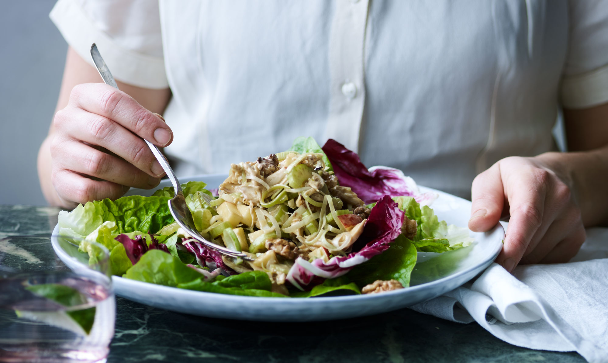 Hurtig og lækker salat. Kyllingesalat med sennepsdressing