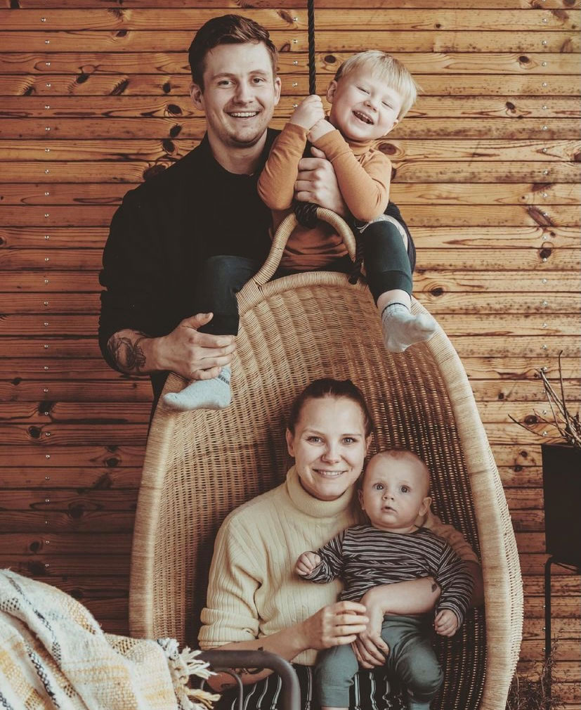 Lise og Michael med børnene Villy og Verner.