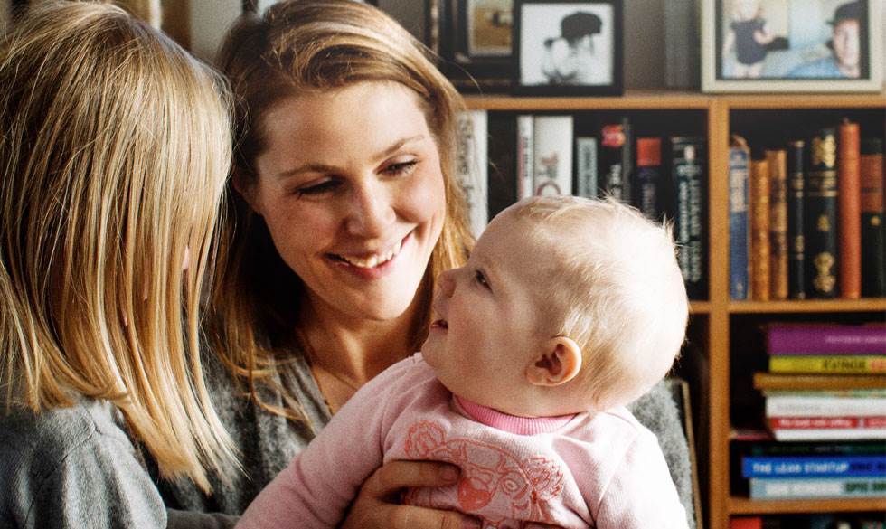 Le Gammeltoft med døtrene Filippa og Lilja. Le Gammeltoft