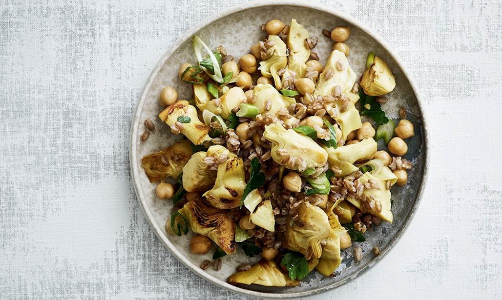 Salat med perlerug, artiskok og bønner