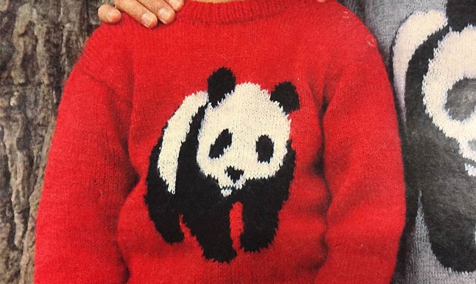 Fin strikket barnesweater med panda. Strik panda