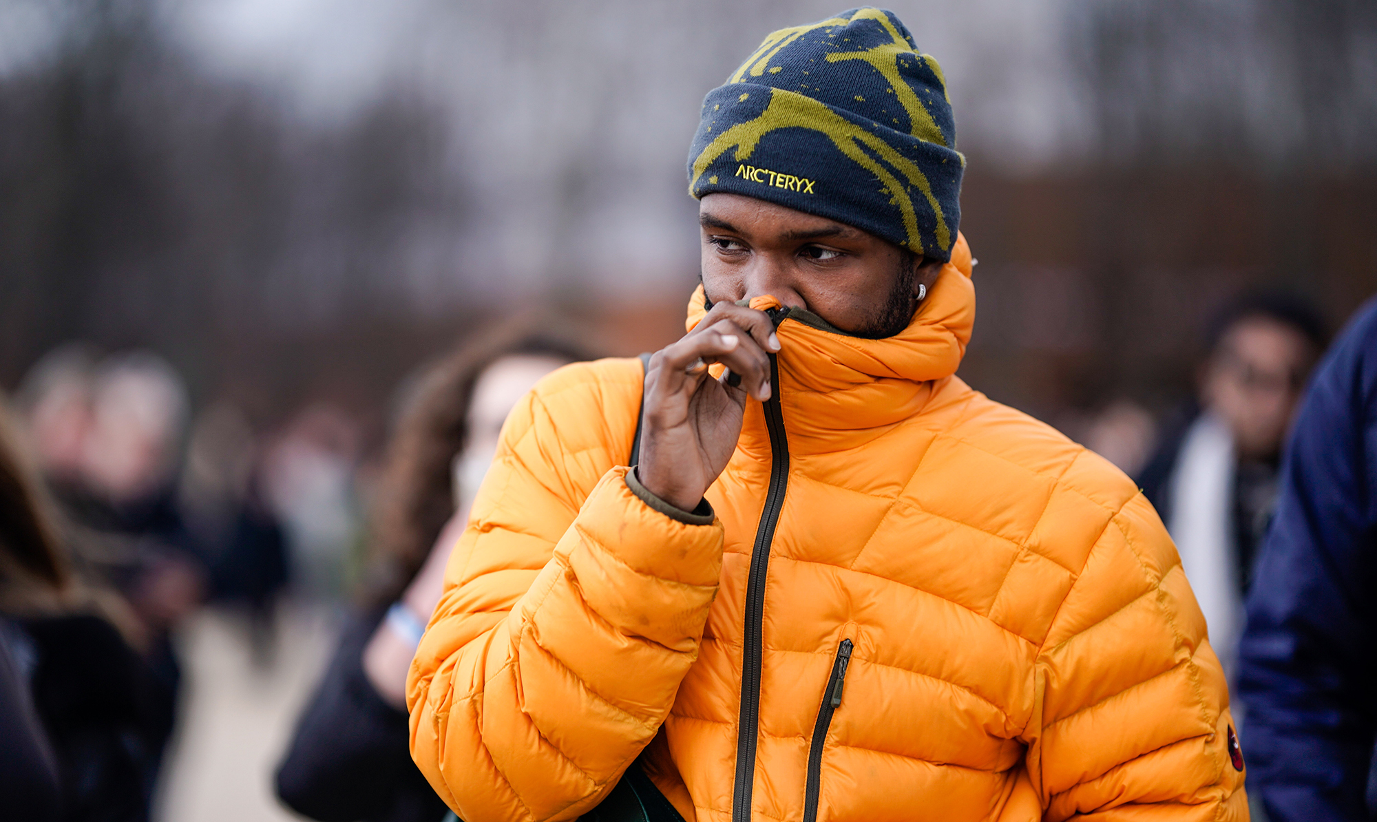 Musikeren Frank Ocean i et moderigtigt outdoor-outfit. Stor guide: 86 gode køb til vintergarderoben