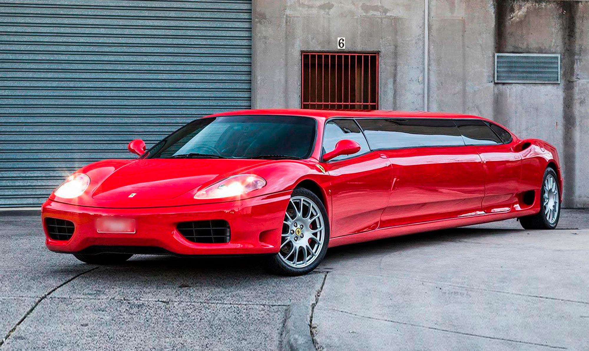 Ferrari-limousine er sat til salg