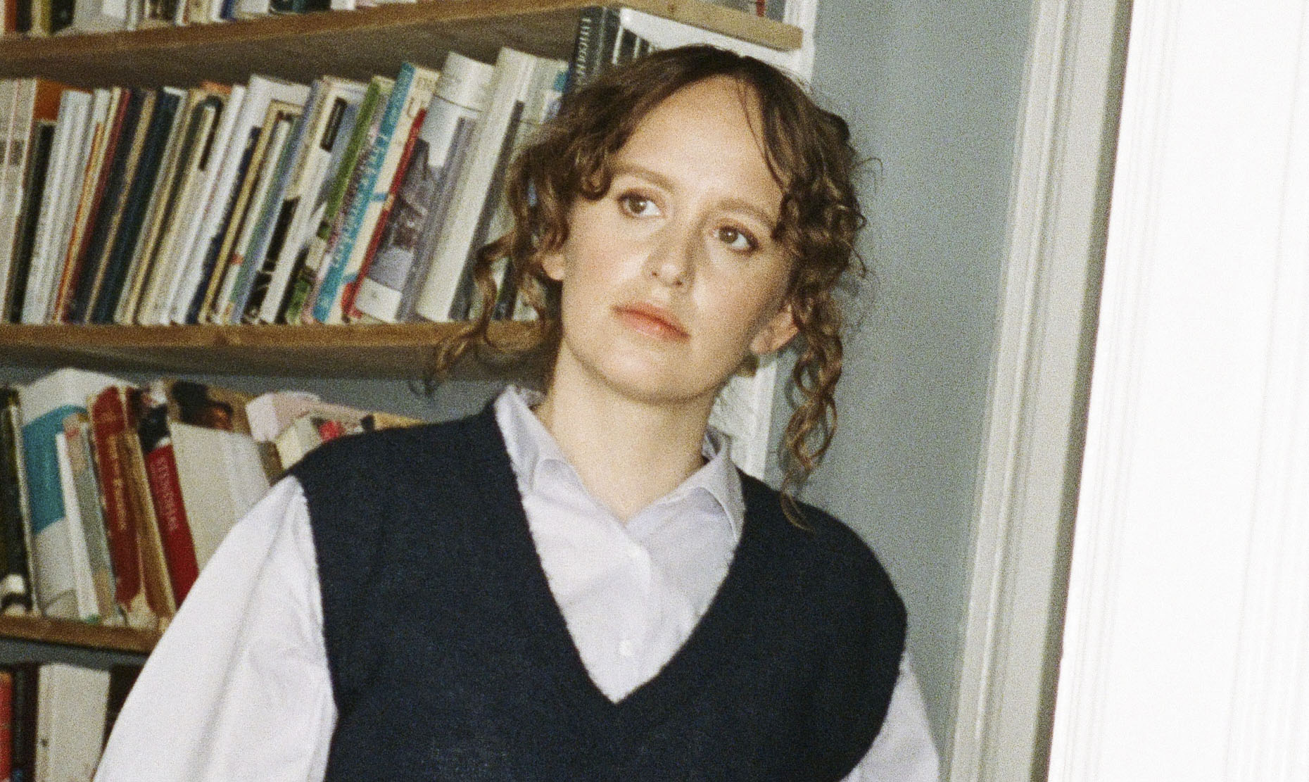 Læs uddrag af Olga Ravns bog "Mit arbejde", der udkommer på Gyldendal 4. september. Olga Ravn "Mit arbejde"