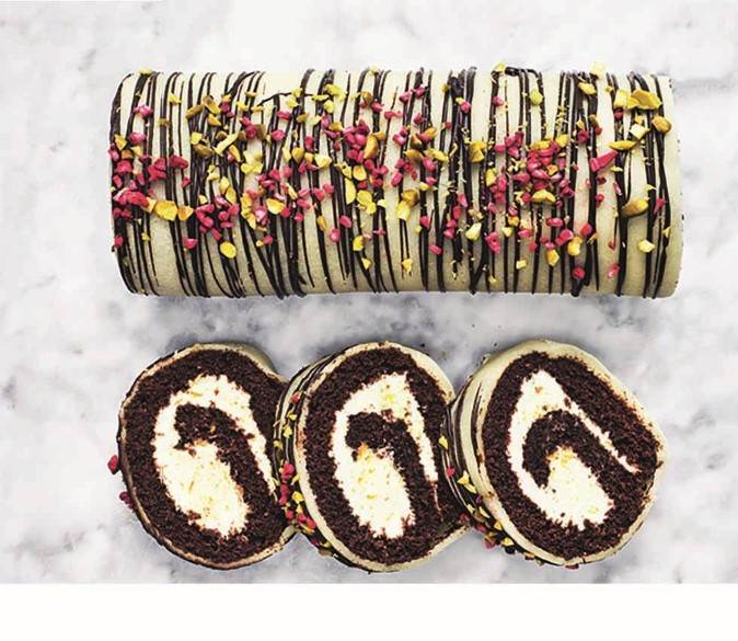 Skøn tigerroulade med dejlig appelsinfyld Roulade - bagedysts Mickis opskrift på roulade