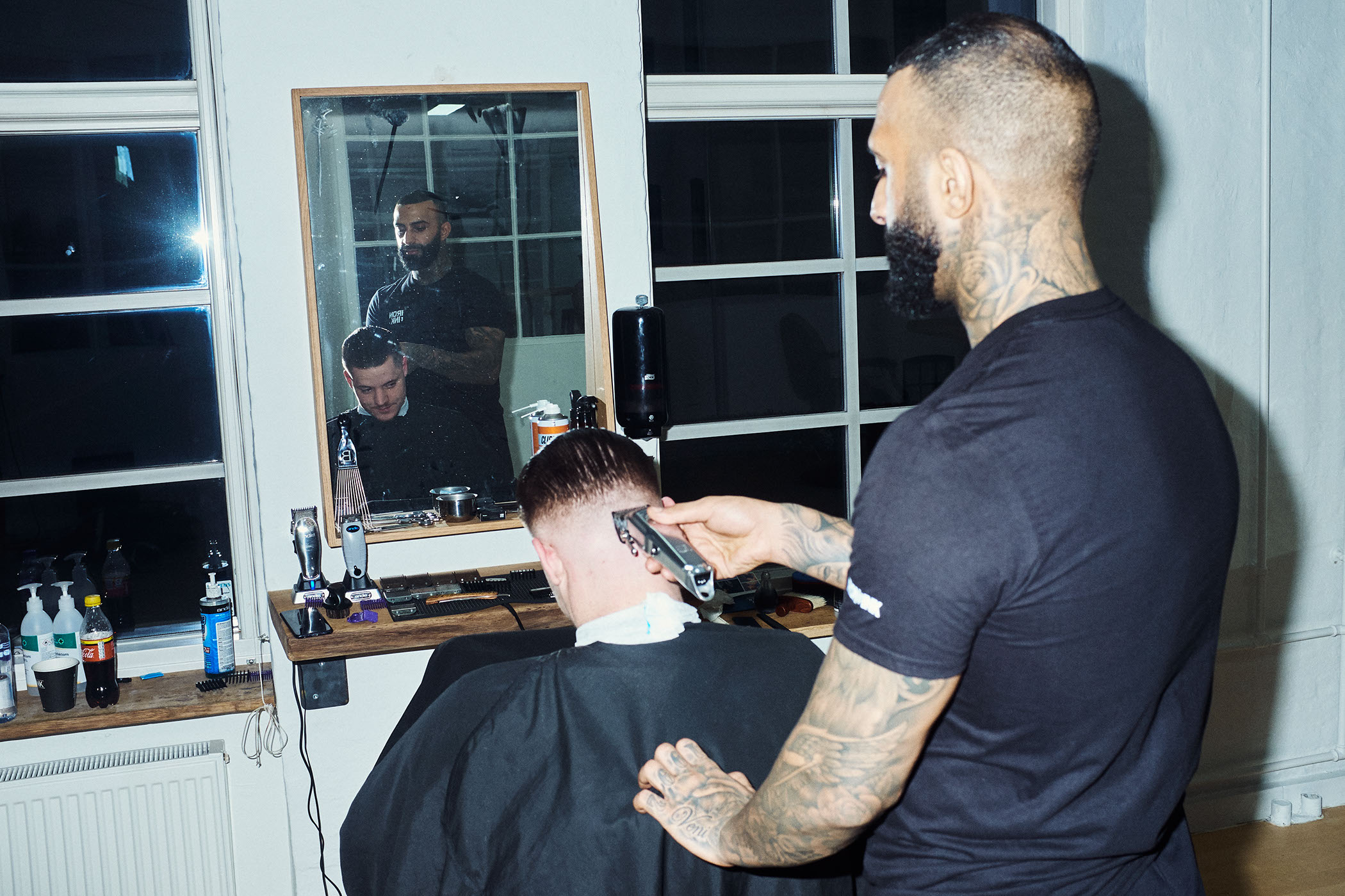 En skarp fade in the making hos Mr. Magic. Mr. Magic Valby