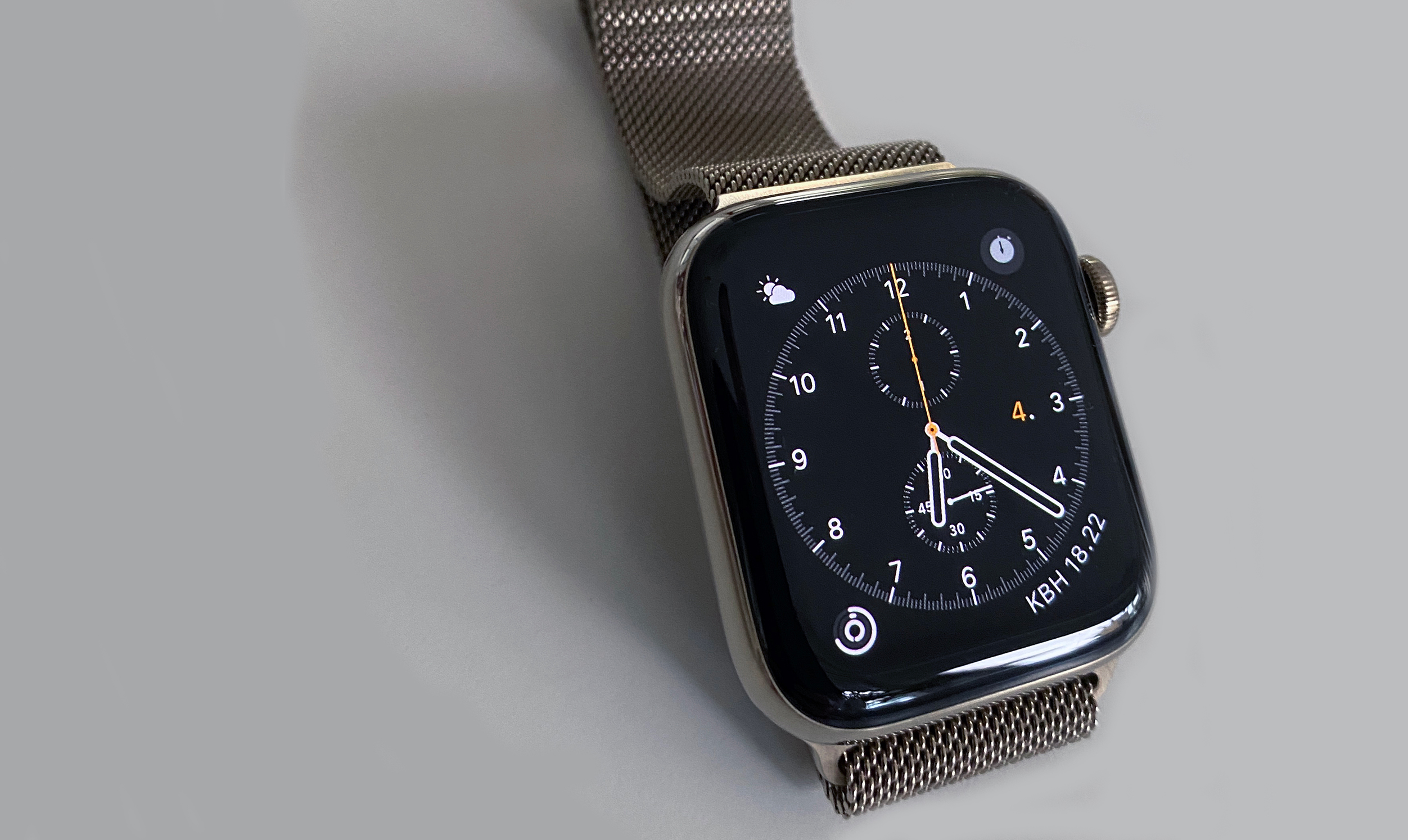 Apple lånte os et gedigent ’guldur’: Den største model (44 mm) med Milanorem – begge i guldfarvet stål. Anmeldelse: En uge med det nye Apple Watch