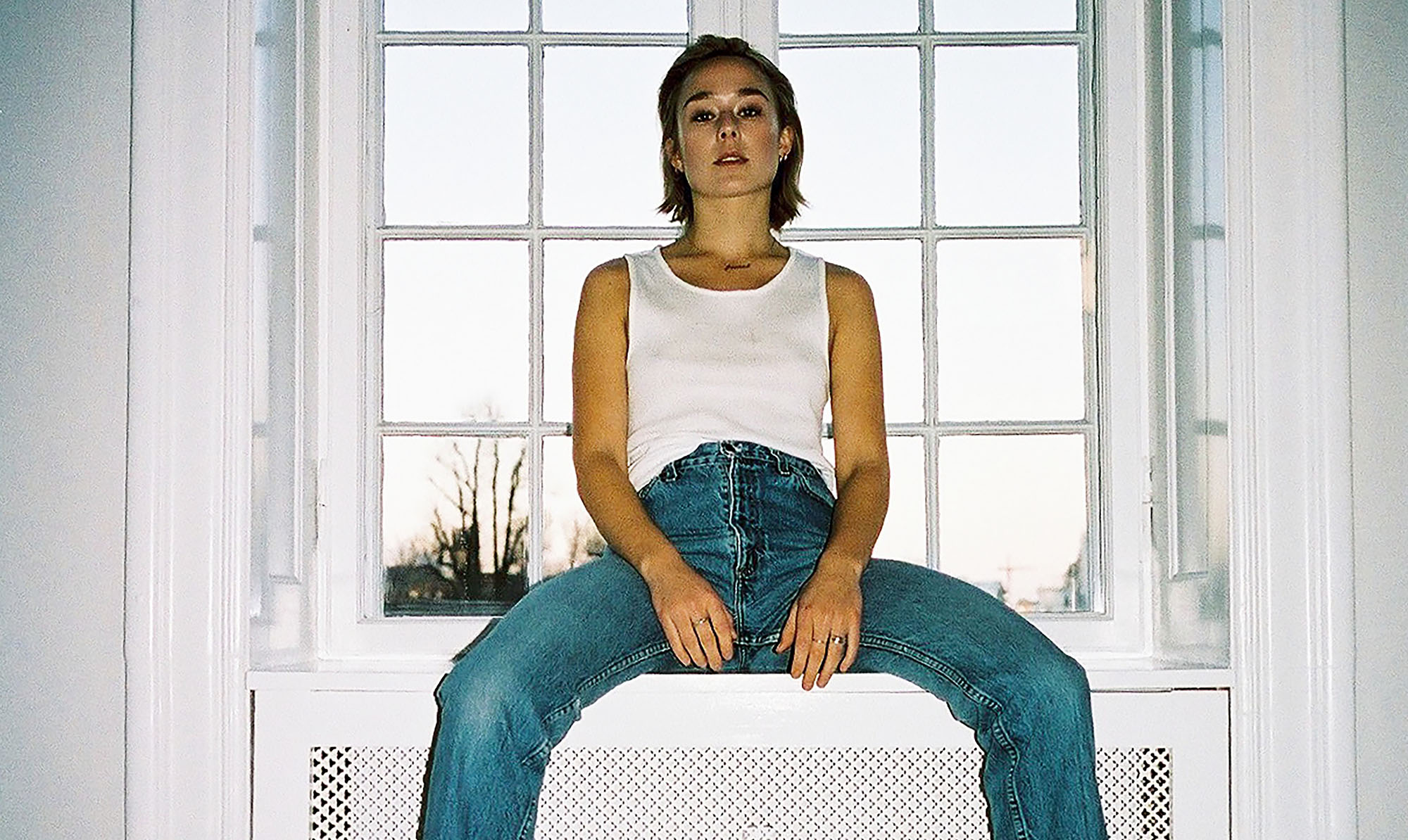 Styling: Søren Kolborg Sørensen. Hår og Make-up: Sabina/Agentur cph. Alba August