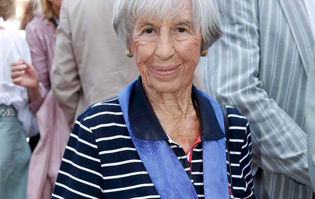 Man skal huske at tvivle, mener dagens fødselar. Lise Nørgaard fylder 100 år