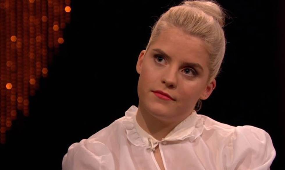 Det kræver ansvar at være en offentlig person, mener Ulrikke Falch. Ulrikke Falch trækker sig fra pris