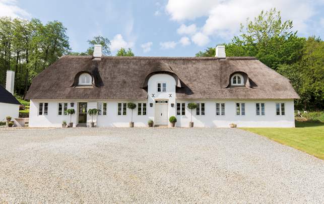 Se Heidi og Thomas' smukt renoverede gård fra 1800-tallet