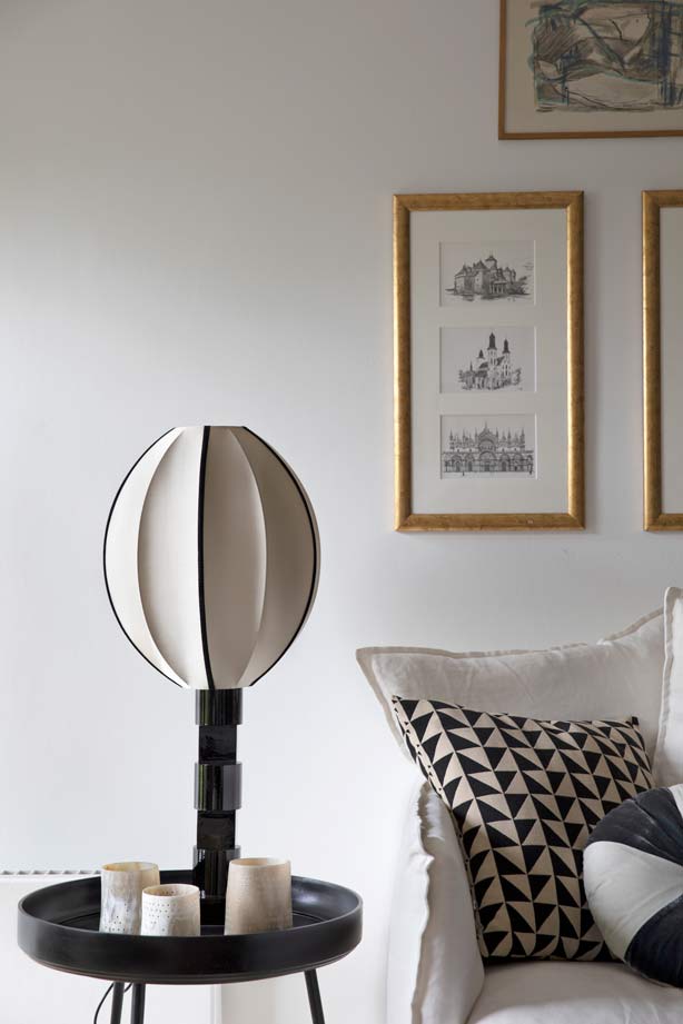 Fin lampe i stuen.