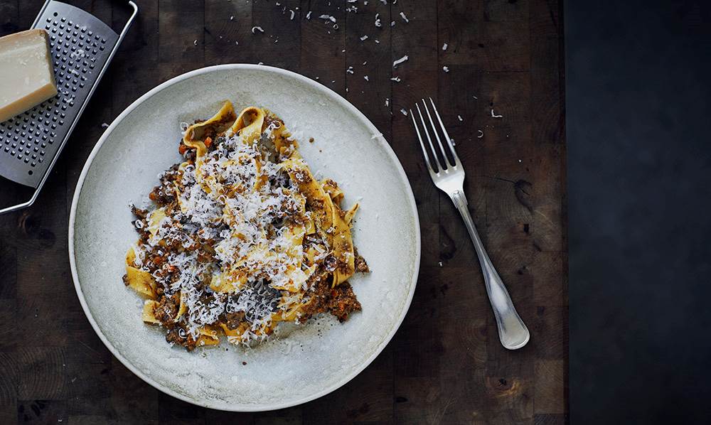 Sådan laver du den perfekte ragú alla bolognese