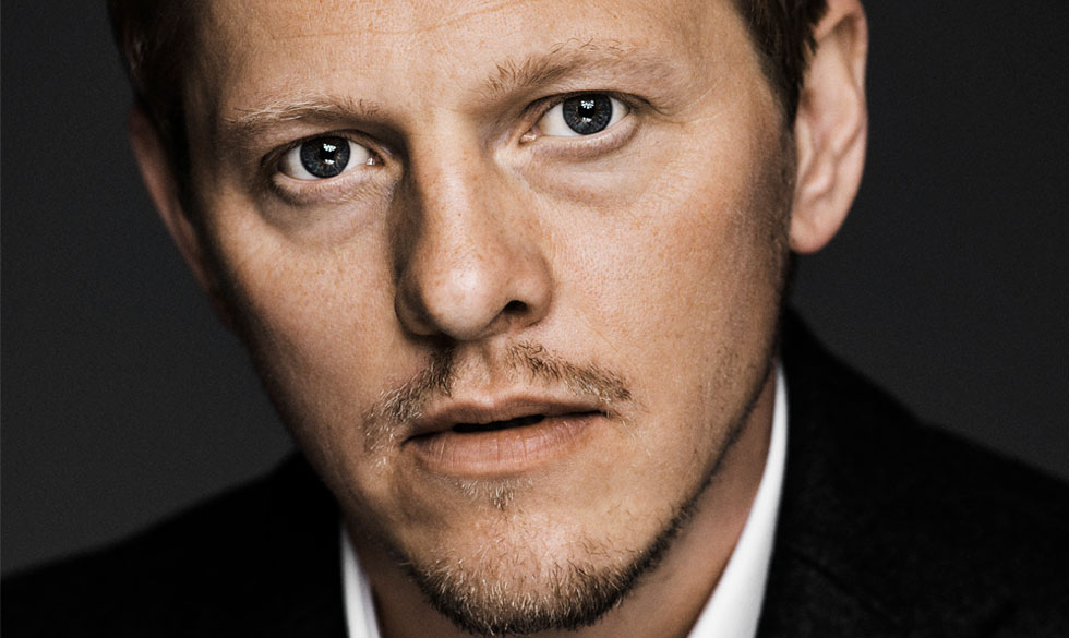 Bag om skuespiller Thure Lindhardt Thure Lindhardt