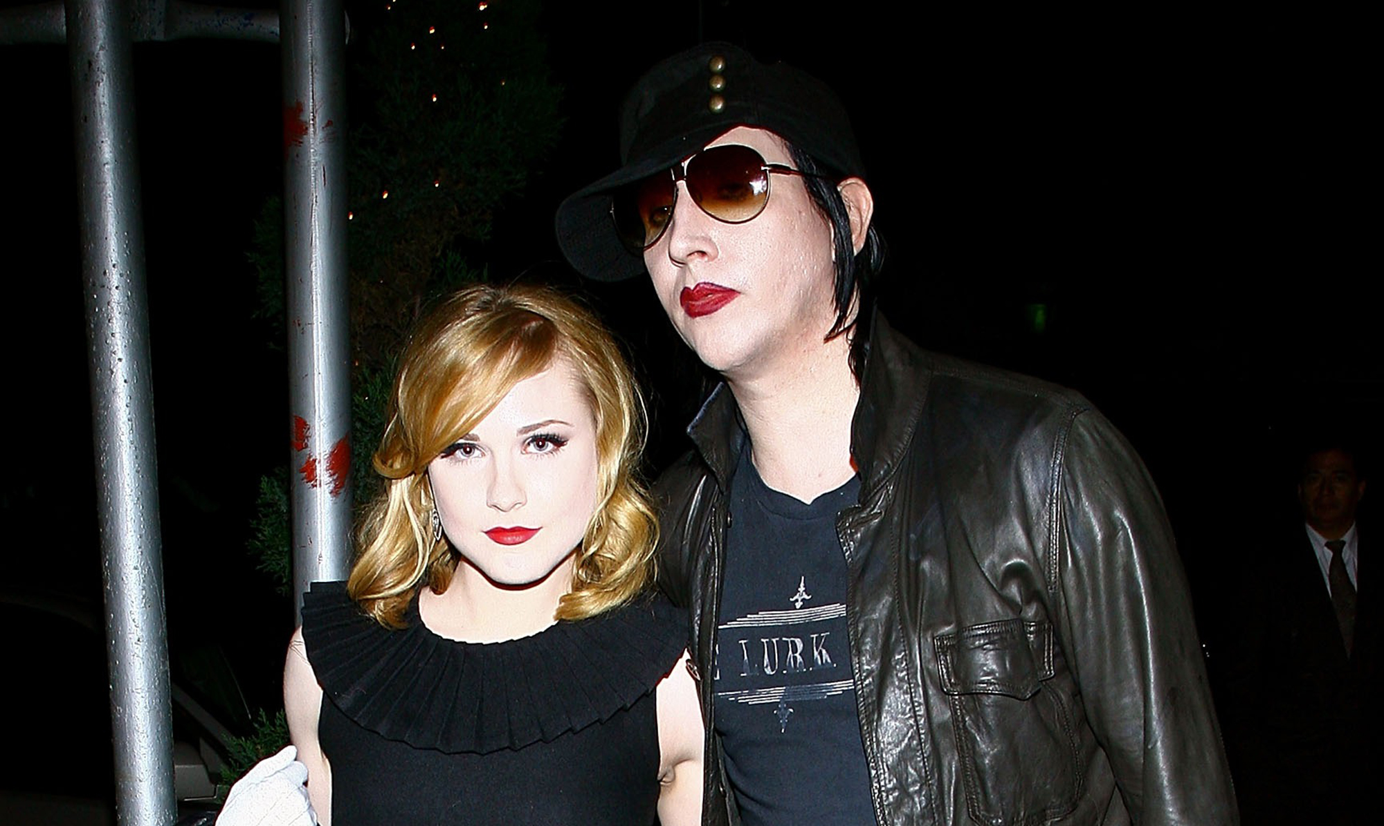 Skuespilleren Evan Rachel Wood mødte Marilyn Manson i 2007, da hun var 18 år, og han var 36. Jeg blev hjernevasket og voldtaget, forklarer hun i dag. Evan Rachel Wood Marilyn Manson Instagram