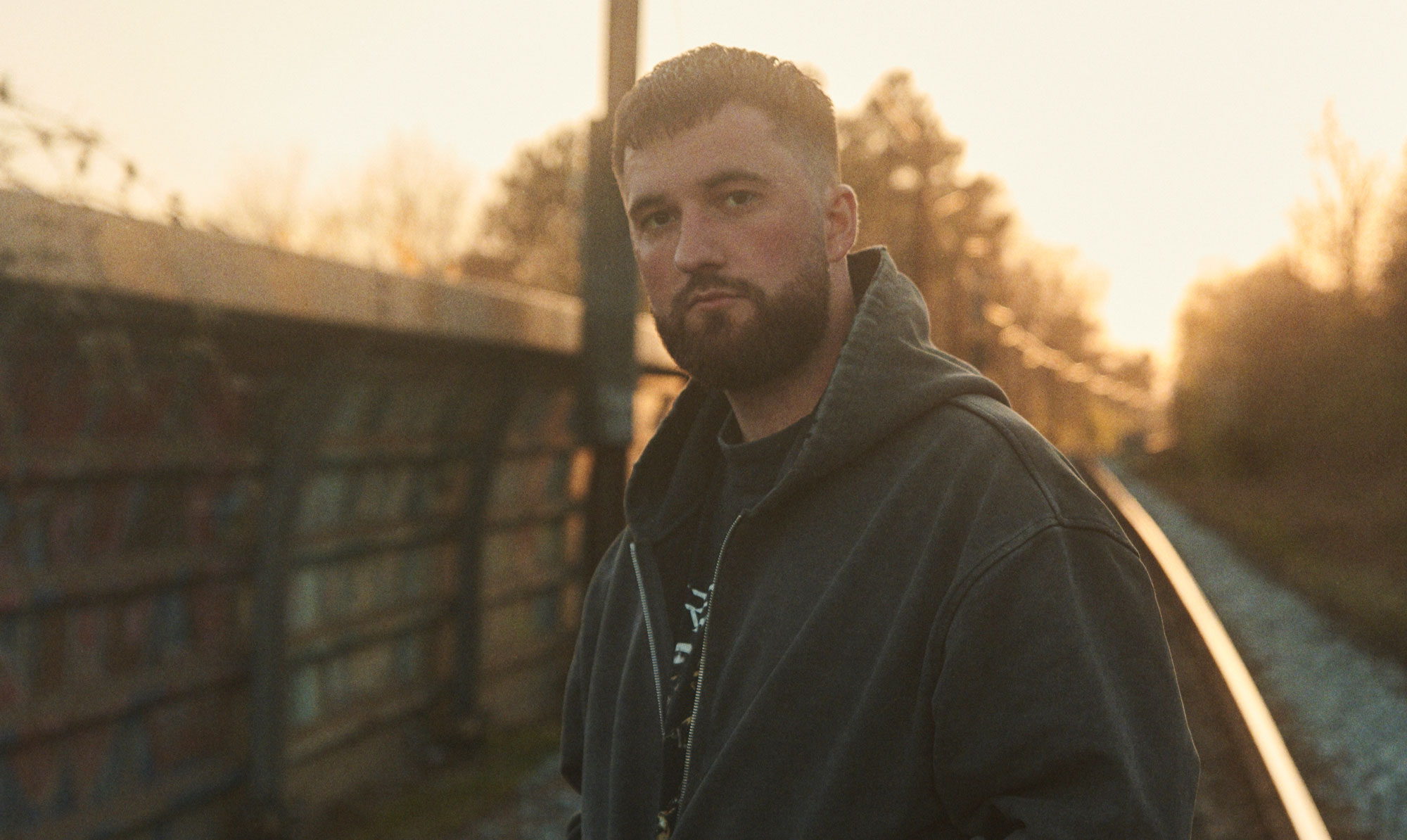 Filmskaber Jonas Risvig vil gøre op med latterliggørelsen af provinsen