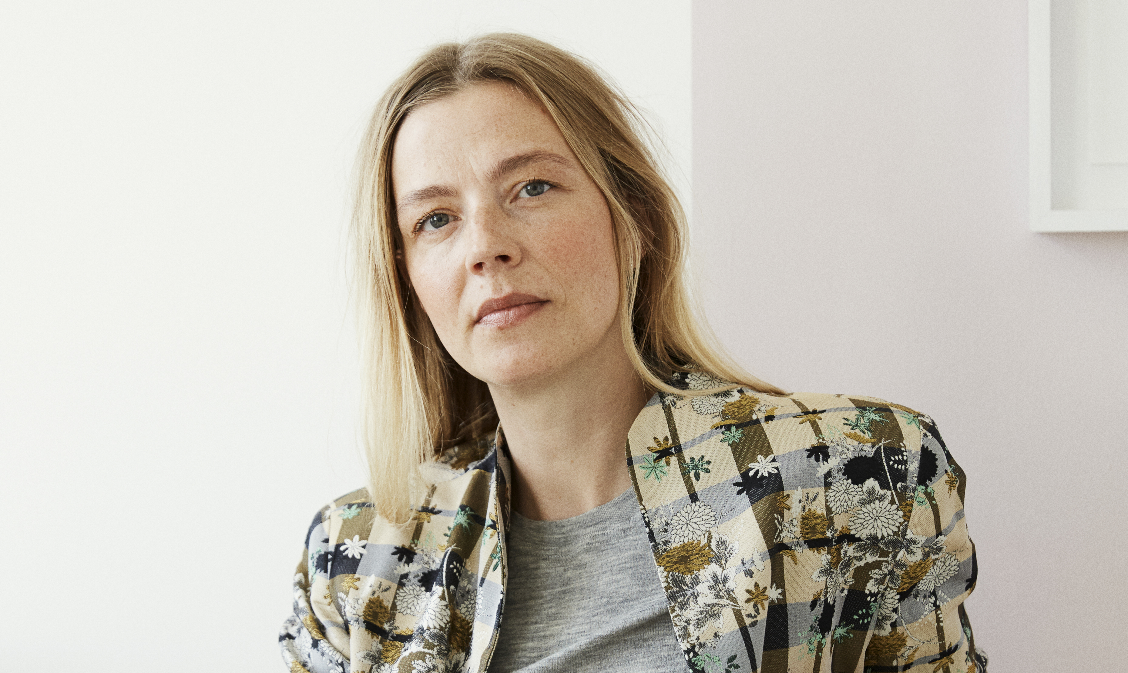 "Der skal smøres ekstra på, justeres lidt på farverne, noget skal rammes ind og andet skal sløres. Det hedder optimeringsstrategi og går under betegnelsen makeup," lyder det fra Eurowomans skønhedsreadaktør Marie Lodberg, efter hun er blevet mor. Marie Lodberg
