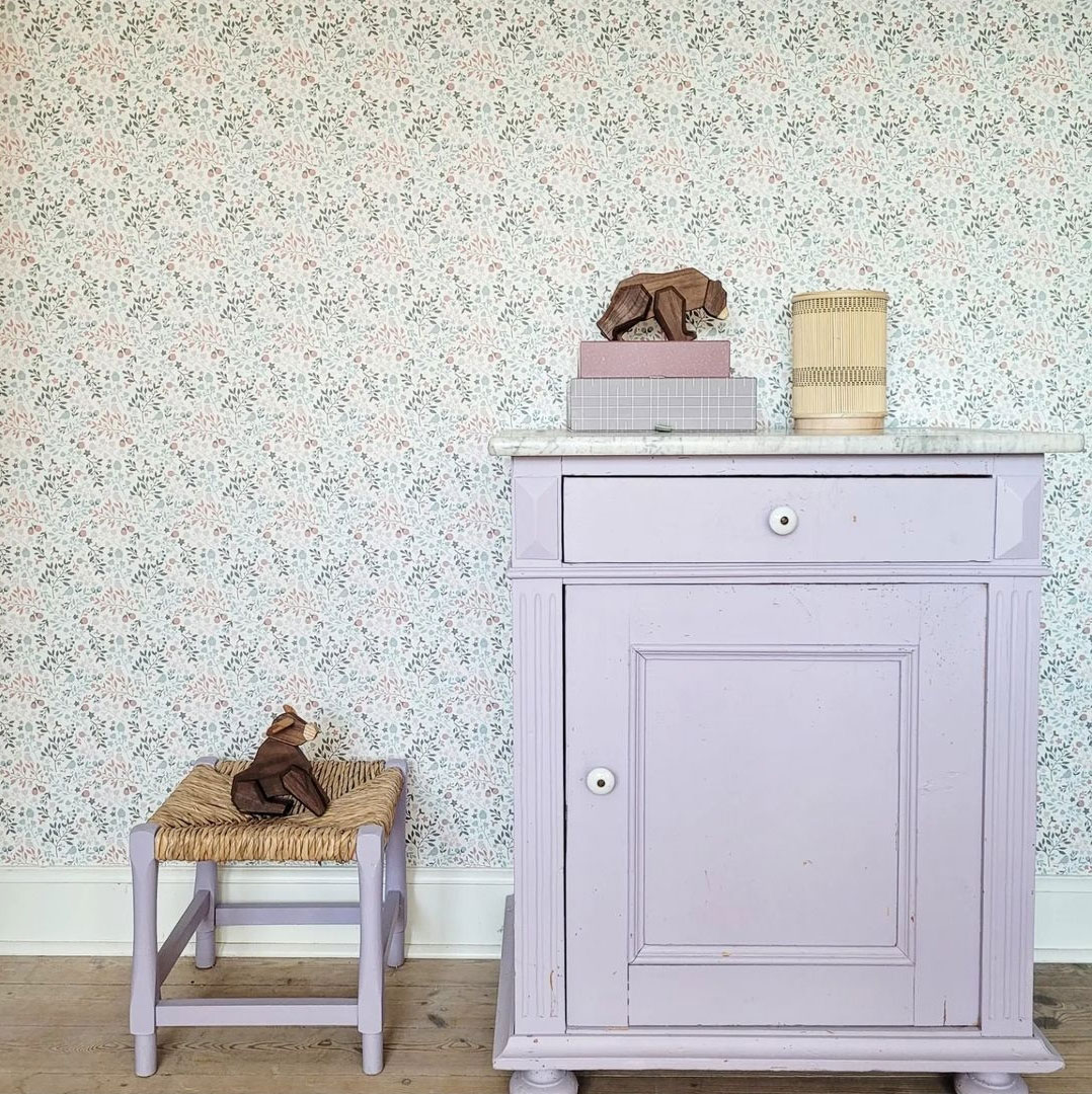 Det smukke tapet er fra Jolly Room.