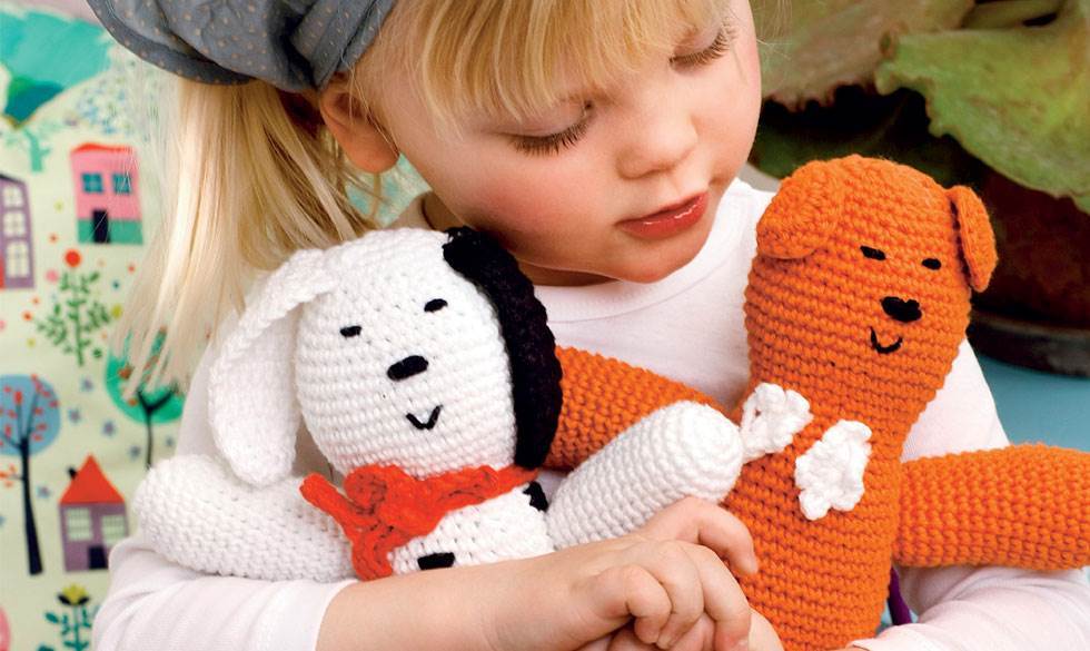 Hæklet hund og bamse fra Hendes Verden