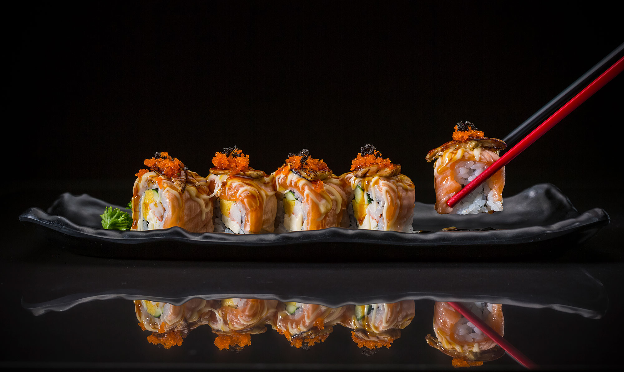 Denne artikel er sponsoreret af: Bar Sushi, LETZ SUSHI, Sushi Lovers, Sushi Nørregade, Sushi Omakase, Sushi Tsukiji & Sushi2500. Guide: Her kommer du i sushi-himlen