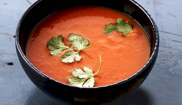 Tomatsuppe med rosmarinbrød Tomatsuppe opskrift med rosmarinbrød