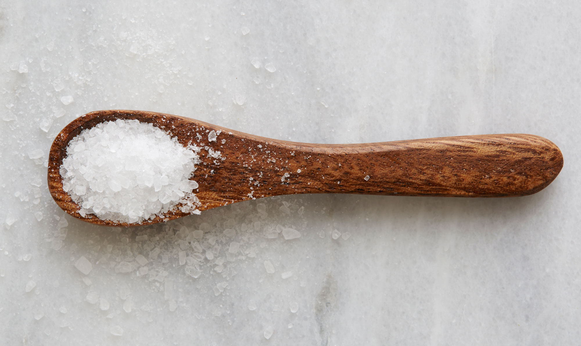 Salt kan også bruges i rengøringen. Læs mere her. Salt