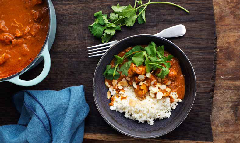 Skøn indisk butterchicken med garam masala. Mums! KETO aftensmad: Butterchicken med blomkålsris