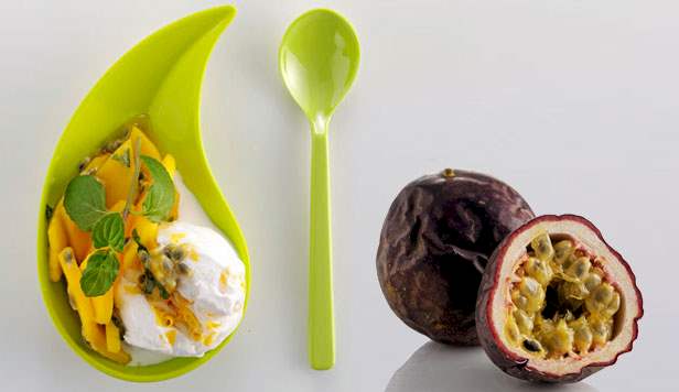 Citronsorbet med passionsfrugt og mango Opskrift på citronsorbet med passionsfrugt og mango